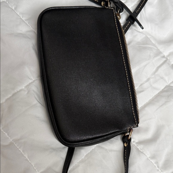 Dooney & Bourke Elegant Black Crossbody Bag - Picture 6 of 7